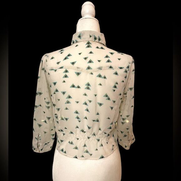 Bundle/two blouses 💐 - Picture 4 of 7